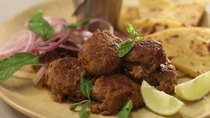 বর্ষায় রসনা তৃপ্তিতে পাতে থাক স্বাদে ভরপুর গলৌটি কবাব, রইল সহজ রেসিপি