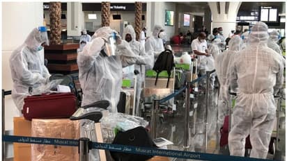 అక్రమ మద్యంపై దాడులు: 42 మంది పోలీసులు క్వారంటైన్కి