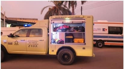 ഒമാനില്‍ വെള്ളക്കെട്ടില്‍ കുടുങ്ങിയ യുവാവിനെ സിവില്‍ ഡിഫന്‍സ് രക്ഷിച്ചു