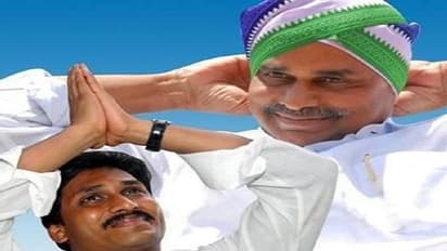 ఆ విషయంలో తండ్రి వైఎస్సార్ రికార్డునే బద్దలుగొట్టిన జగన్: మంత్రి పుష్ఫ శ్రీవాణి