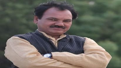 విద్యుద్గళం నిస్సార్కు నివాళి