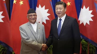 क्या बीजिंग में लिखी जा रही है नेपाल में सियासी भूचाल की स्क्रिप्ट