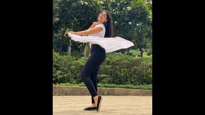 அருண் விஜய் பட நாயகியின் அட்ராசிட்டி... பட வாய்ப்பை பிடிக்க படு வேகம் காட்டும் நாயகி!