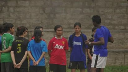 அருவி பட ஹீரோயின் சிறுவயதில் இருந்து இப்போ வரை இருக்கும் புகைப்படம்!