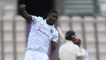 லெஜண்ட் பிரயன் லாராவையே பின்னுக்குத் தள்ளிய ஜேசன் ஹோல்டர்..!