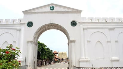 തിരുവനന്തപുരത്ത് ലോക്ക്ഡൗണ് തുടരും; അതിവ്യാപന മേഖലകളില് ട്രിപ്പിള് ലോക്ക്ഡൗണ്