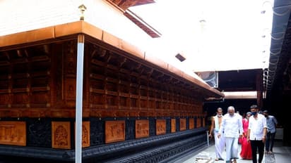 ಪೊಳಲಿ ರಾಜರಾಜೇಶ್ವರಿ ಸನ್ನಿಧಿಯಲ್ಲಿ ಶಿಕ್ಷಣ ಸಚಿವ: ಇಲ್ಲಿವೆ ಫೋಟೋಸ್