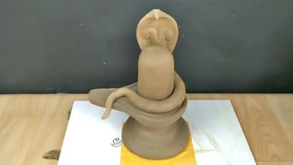 मंगल ग्रह का कारक है मिट्टी, धन लाभ के लिए करें इससे जुड़े ये 4 आसान उपाय