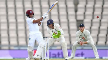 பிராத்வெயிட், டௌரிச் அரைசதம்.. இங்கிலாந்துக்கு எதிராக முதல் இன்னிங்ஸில் வெஸ்ட் இண்டீஸ் 114 ரன்கள் முன்னிலை..!