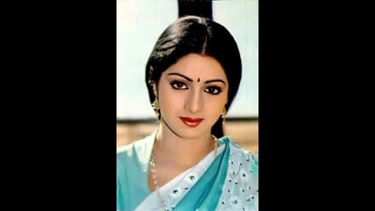 நடிப்பால் நிரூபித்து ரசிகர்கள் மனதில் நிலைத்து நின்ற டாப் 10 நடிகைகள்!