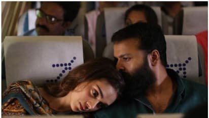 സ്നേഹിക്കുമ്പോള് വാക്കുകള് അപ്രത്യക്ഷമാകും, ഫോട്ടോയുമായി ജയസൂര്യ