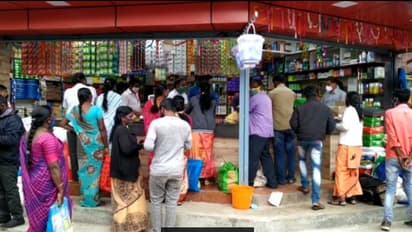 മൂന്നാറിൽ ഞായറാഴ്ച ലോക്ക്ഡൗണാണെന്ന് പൊലീസ്; പിന്നാലെ ഇല്ലെന്ന് സബ്കളക്ടർ, ജനങ്ങൾ കൂട്ടത്തോടെ തെരുവിൽ