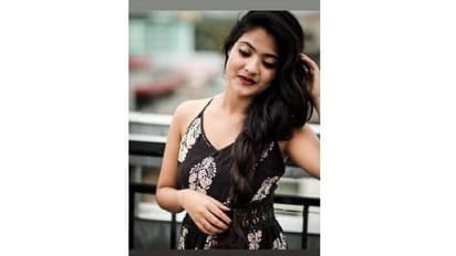 കറുപ്പില്‍ തിളങ്ങി നന്ദന വര്‍മ്മ; ഇത് ലോക്​ഡൗണ്‍ ഫോട്ടോഷൂട്ട് !