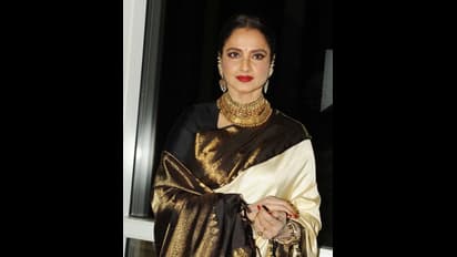 কোভিড পরীক্ষা করতে নারাজ রেখা, বিএমসি-কেও ঢুকতে দেননি বাড়িতে