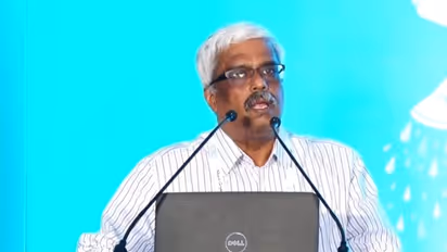 ലൈഫ് മിഷൻ കോഴക്കേസ്: ശിവശങ്കര് അഞ്ചാം പ്രതി, സര്ക്കാരിനെ കടുത്ത പ്രതിരോധത്തിലാക്കി വിജിലൻസ്