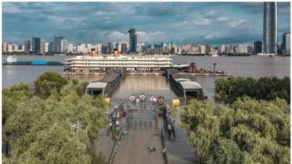 ചൈനയില്‍ വെള്ളപ്പൊക്കം; മൂന്ന് കോടിയാളുകളെ ബാധിച്ചു, 142 പേരെ കാണാനില്ല