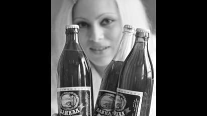 മത്തിയിട്ട ടൊമാറ്റോ സോസ്; ഒരു റഷ്യൻ അപാരത !!