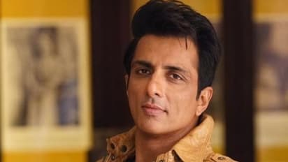 'അവർക്ക് വേണ്ടത് കാളയല്ല, ട്രാക്ടറാണ്'; മക്കളെ കൊണ്ട് പാടം ഉഴുത കർഷകന് സഹായവുമായി സോനു സൂദ്