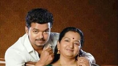 தமிழ் சினிமாவின் டாப் ஸ்டார்ஸ்... தங்களுடைய அம்மாவுடன் !