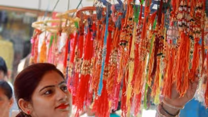 ರಕ್ಷಾ ಬಂಧನಕ್ಕೆ ತಯಾರಿ, ಚೀನಾ ರಾಖಿಗಿಲ್ಲ ಬೇಡಿಕೆ!