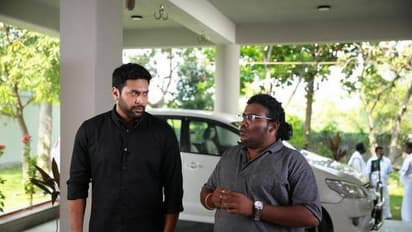 முன்னணி நடிகர்களுக்கே காமெடியில் டப் கொடுக்கும் யோகிபாபு!