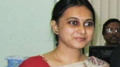 కరోనాపై ప్రజలకు సేవలు... చివరికి ఆ మహమ్మారికే బలి