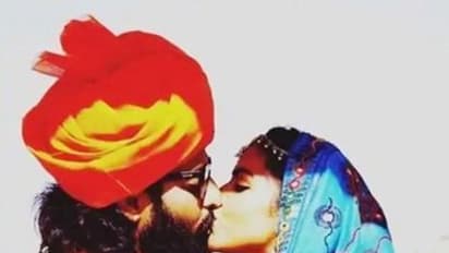 ఆ ఫోటోలు బయటపెట్టి పరువు తీశాడు, స్టార్ సింగర్ పై కోర్టుకెక్కిన అమలాపాల్