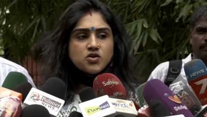 வனிதா ட்விட்டரை விட்டு ஓட்டம் பிடிக்க நயன்தாரா ட்விட் தான் காரணமா?