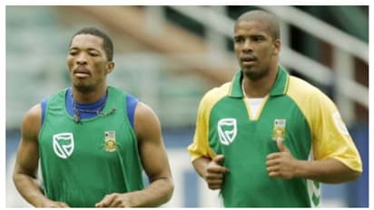 বর্ণ বৈষম্যের প্রতিবাদে প্রোটিয়া ক্রিকেট বোর্ডকে চিঠি দিলেন ৩০ জন প্রাক্তন ক্রিকেটার