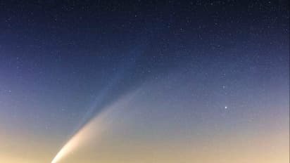 ಆಕಾಶ ವೀಕ್ಷಕರಿಗೆ ಅಪರೂಪದ ಧೂಮಕೇತು ದರ್ಶನ, ಇಲ್ಲಿವೆ ಫೋಟೋಸ್