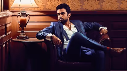 நடிகை கீர்த்தி பாண்டியனை கரம் பிடிக்கும் அசோக் செல்வன்! அடுத்த மாதம் டும் டும் டும்.. திருமண தேதி வெளியானது!