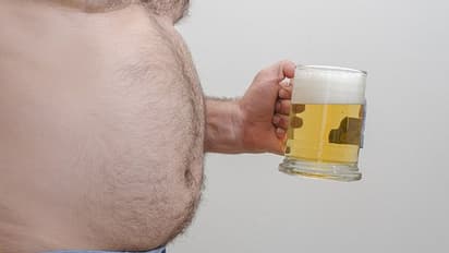 ಜೀವಕ್ಕೆ ಮಾರಕ ಬಿಯರ್ ಸೇವನೆ: ಪುರುಷತ್ವವೂ ಕುಗ್ಗುತ್ತೆ, ಹೊಟ್ಟೆಯೂ ಡಬಲ್ ಆಗುತ್ತೆ!