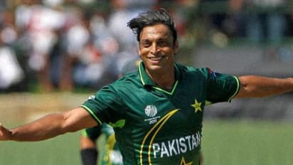 বল ছেড়ে বন্দুক হাতে ভারতের বিরুদ্ধে কার্গিল যুদ্ধে করতে চেয়েছিলেন শোয়েব আখতার