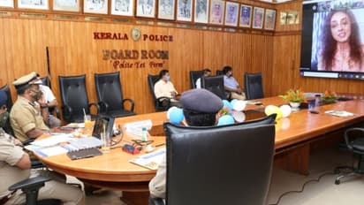 കുട്ടികള്ക്ക് പടം വരയ്ക്കാം, ടി.വി കാണാം; സംസ്ഥാനത്തെ 75 പൊലീസ് സ്റ്റേഷനുകളില് ശിശു സൗഹൃദ ഇടങ്ങളൊരുക്കി