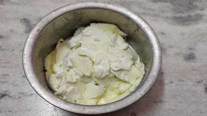 ये है मलाई से घी निकालने का सबसे आसान तरीका, बस मिक्सी में डालें बर्फ के कुछ टुकड़े और फिर देखें जादू