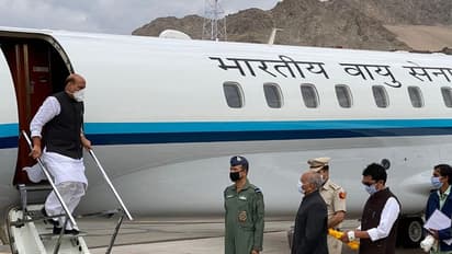 'আলোচনায় কতদূর সমাধান বেরোবে কোনও গ্যারান্টি  নেই', লাদাখ থেকে  এবার সোজাসুজি রণহুঙ্কার রাজনাথের