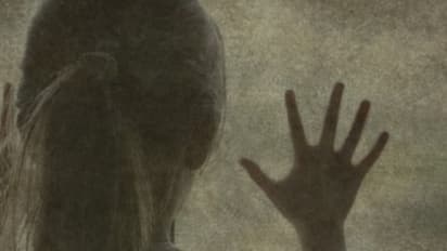 കളിക്കുന്നതിനിടെ ഷോള് കഴുത്തില് കുരുങ്ങി വിദ്യാര്ത്ഥിയുടെ മരണം; മാതാപിതാക്കള് ശ്രദ്ധിക്കേണ്ട ചിലത്...