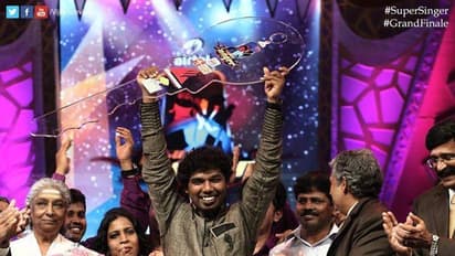 அப்பாவானார் சூப்பர் சிங்கர் திவாகர்... குவியும் வாழ்த்துக்களால் மகிழ்ச்சியில்   திளைக்கும் தம்பதி...!