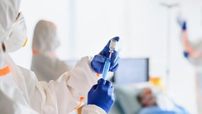 കൊവിഡ് 19; ചികിത്സയ്ക്കായി താഴ്ന്ന വരുമാനമുള്ളവര്‍ക്ക് 'കാരുണ്യ'യില്‍ നിന്ന് സഹായം