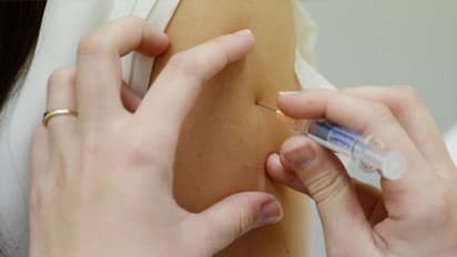 ದೇಶದ ಎಲ್ಲರಿಗೂ ಲಸಿಕೆ ನೀಡ್ತೀವಿ ಎಂದು ಹೇಳೇ ಇಲ್ಲ, ನಿರ್ದಿಷ್ಟ ವರ್ಗಕ್ಕೆ ಕೊಟ್ಟರೆ ಸಾಕು: ಕೇಂದ್ರ!