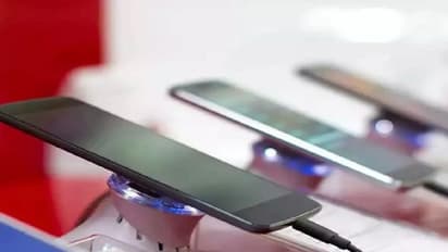 top  smartphones: ఇవే ప్రపంచంలో అత్యధికంగా అమ్ముడవుతున్న స్మార్ట్‌ఫోన్‌లు, లిస్టులో మీ ఫోన్‌ ఉందో చూసుకోండి