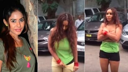 சர்ச்சை நாயகிக்கு அடித்தது ஜாக்பாட்... சில்க் ஸ்மிதா வாழ்க்கை வரலாற்று படத்தில் ஸ்ரீரெட்டி...!