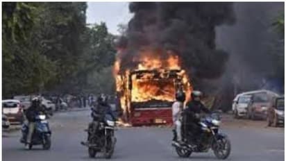ബം​ഗാളിലെ കൂട്ട ബലാത്സംഗവും കൊലപാതകവും; പ്രതികളുടെ അറസ്റ്റിനായി പ്രതിഷേധം ശക്തം, പൊലീസ് വാഹനം തീയിട്ടു