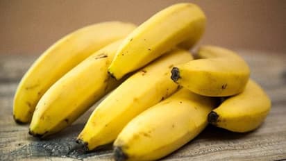 Eating banana every day can keep eye-related disorders at bay