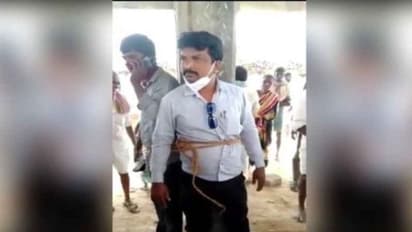 പതിവായി വൈദ്യുതി മുടങ്ങുന്നു; കുപിതരായ നാട്ടുകാർ ഉദ്യോഗസ്ഥരെ തൂണിൽ കെട്ടിയിട്ടു