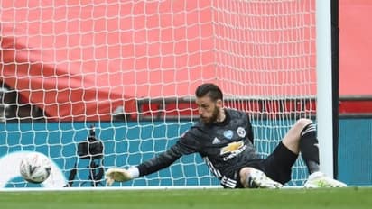 എഫ്എ കപ്പില് മാഞ്ചസ്റ്ററിന്റെ തോല്വിക്ക് കാരണം ഡി ഹിയയോ..? താരത്തിന് സംഭവിച്ച പിഴവുകള് കാണാം