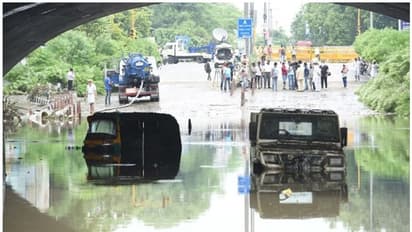 87 വര്ഷം, മഴയൊന്ന് പെയ്താല് ഇന്നും മുങ്ങുന്ന ദില്ലിയിലെ മിന്റോ പാലം