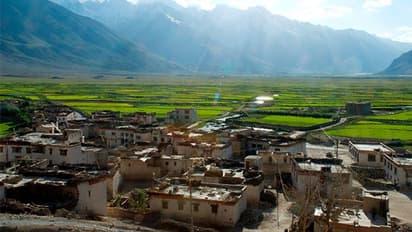 ജമ്മു കശ്മീരിൽ നിയമസഭാ തെരഞ്ഞെടുപ്പ് ഉടനെയില്ല: ജില്ലാ വികസന കൗൺസിൽ രൂപീകരിച്ച് കേന്ദ്രം