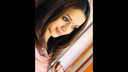 கொழு, கொழு அழகில் சுண்டி இழுக்கும் பாவனா... திருமணத்திற்கு பிறகும் எப்படி இருக்காங்க பாருங்க...!!