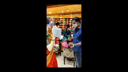 மதுரையை கலக்கும் சேலை கட்டிய ரோபோ..!